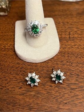 Emerald Green Halo Ring and Stud Earrings Set - Silver